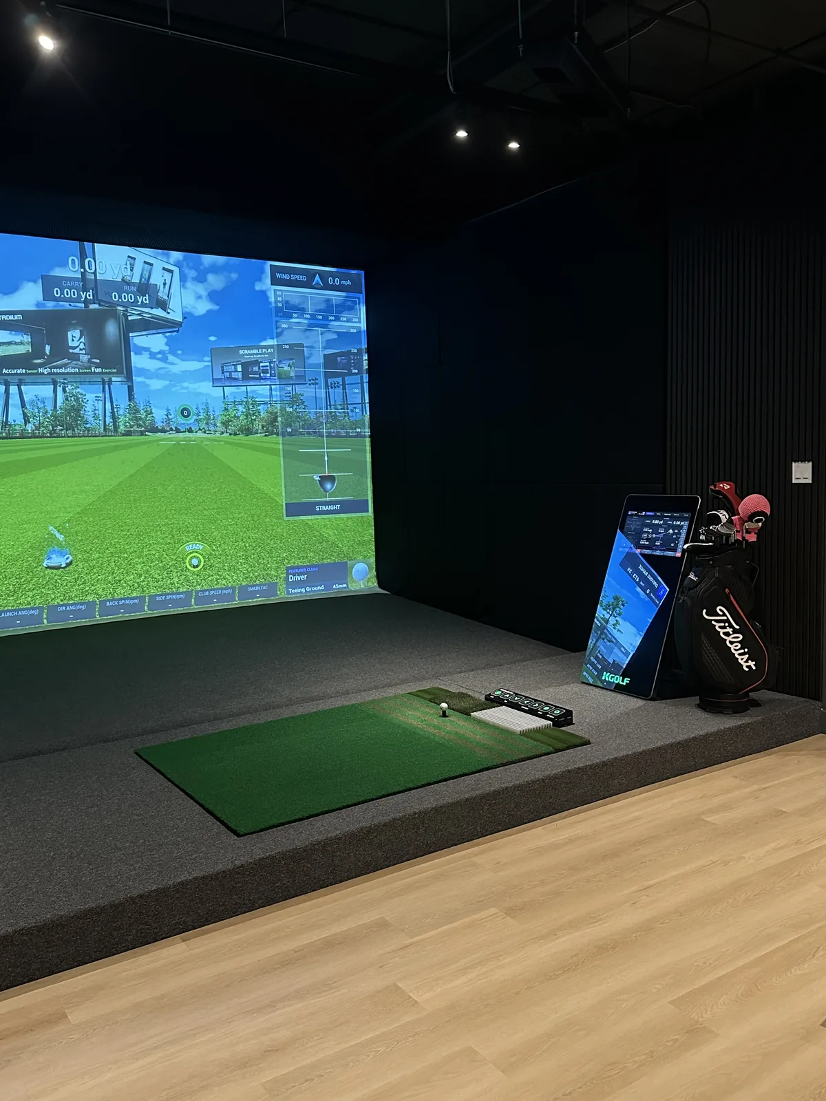 Wide simulator bay view